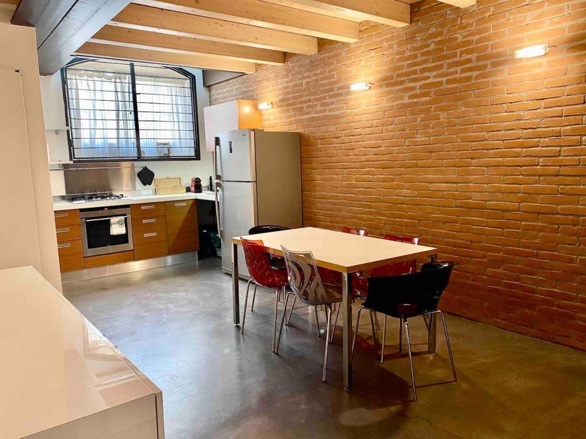Luxury Industrial Apt Vicino Al Centro Con Garage Brescia megye Kültér fotó