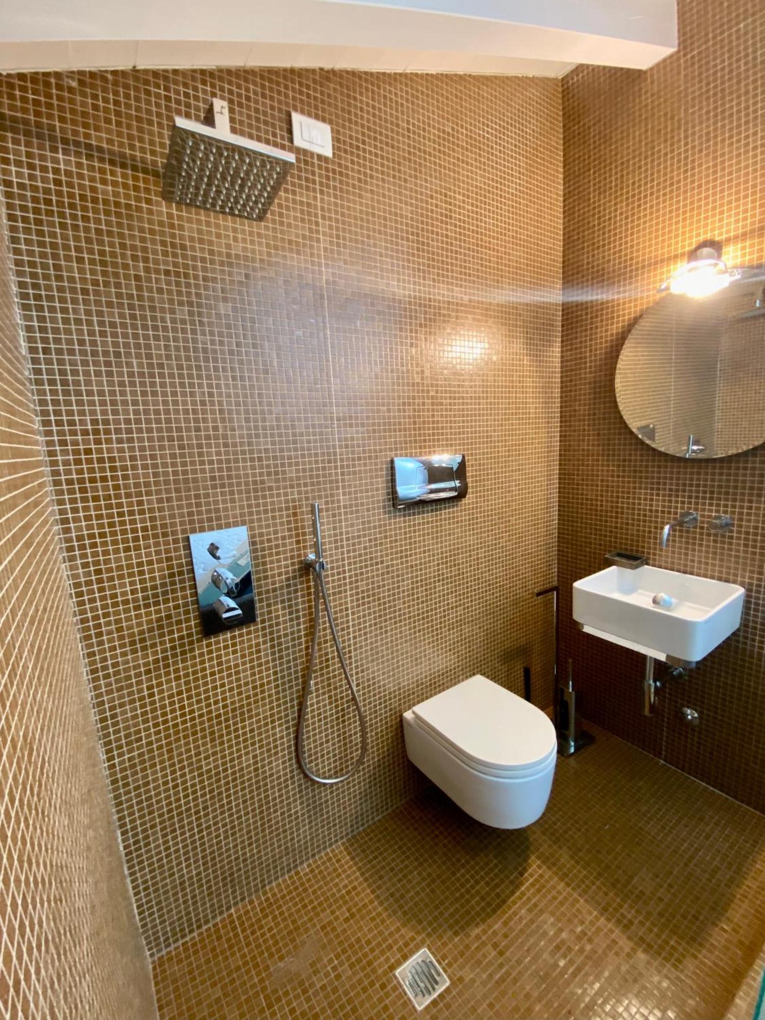 Luxury Industrial Apt Vicino Al Centro Con Garage Brescia megye Kültér fotó