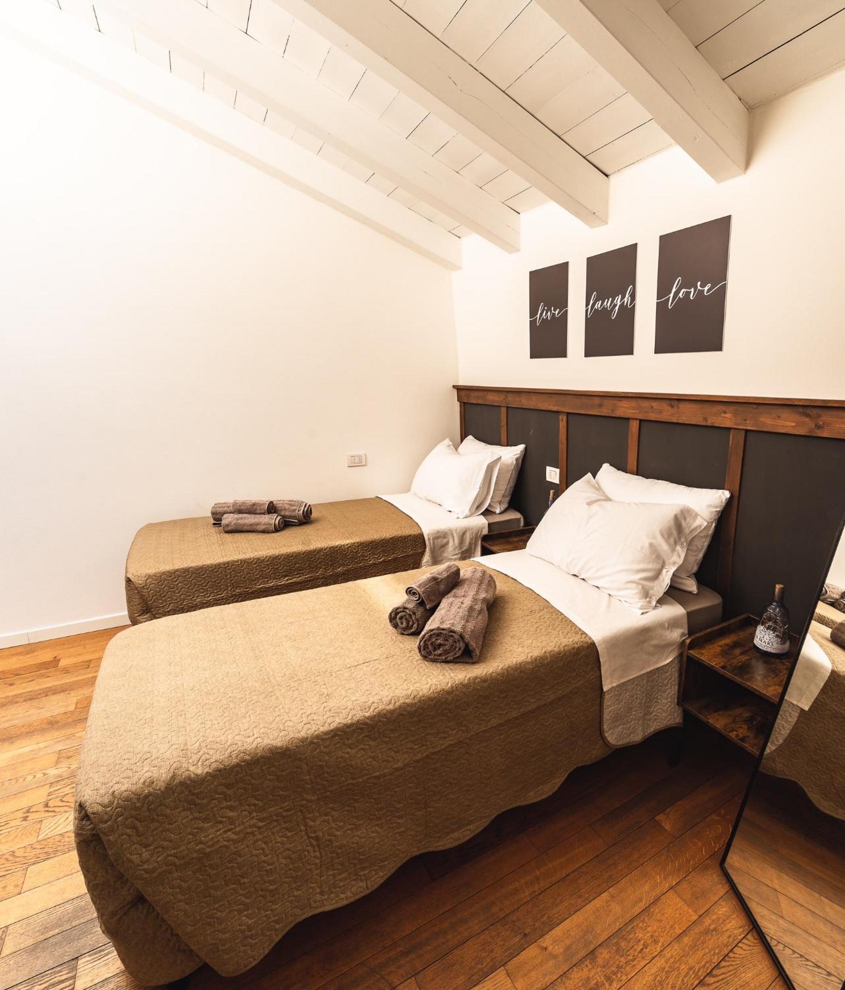 Luxury Industrial Apt Vicino Al Centro Con Garage Brescia megye Kültér fotó